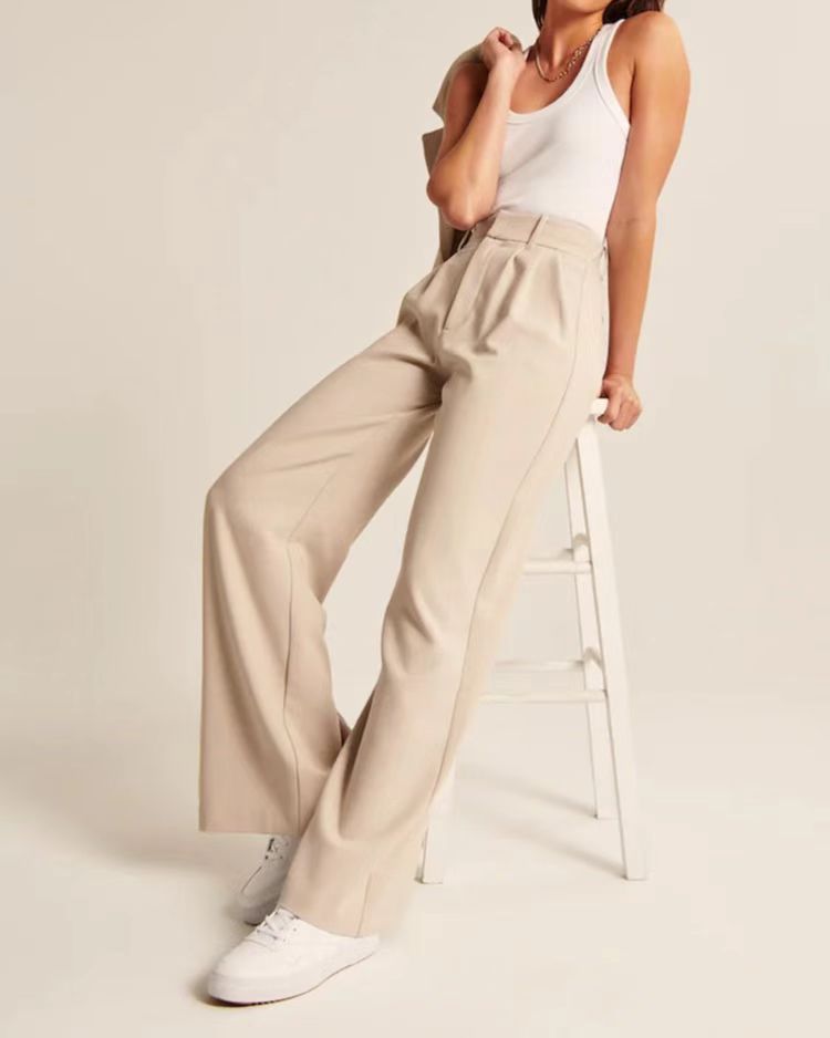 Pleated Wide-Leg Pants
