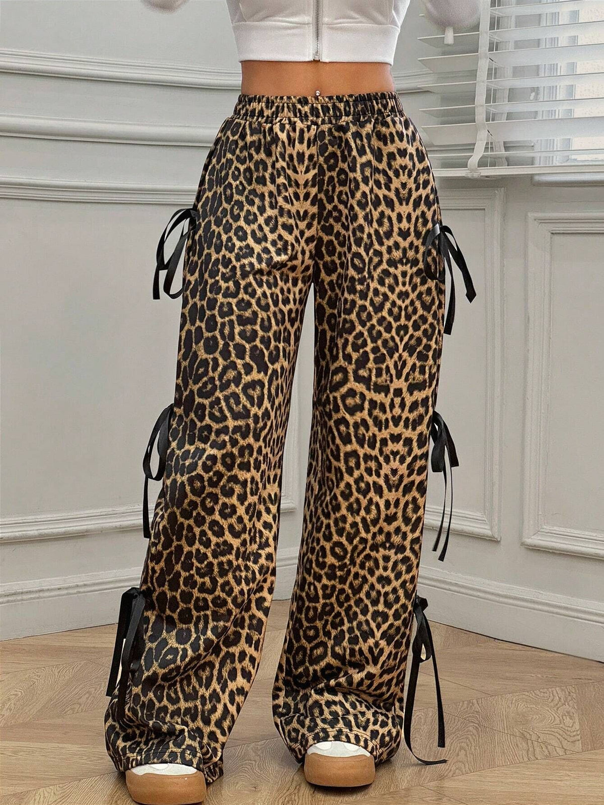 Bow-Side Wide-Leg Pants