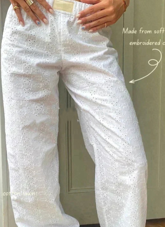 Relaxed Wide-Leg Pants