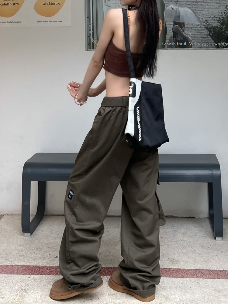 Relaxed Multi-Pocket Cargo Pants