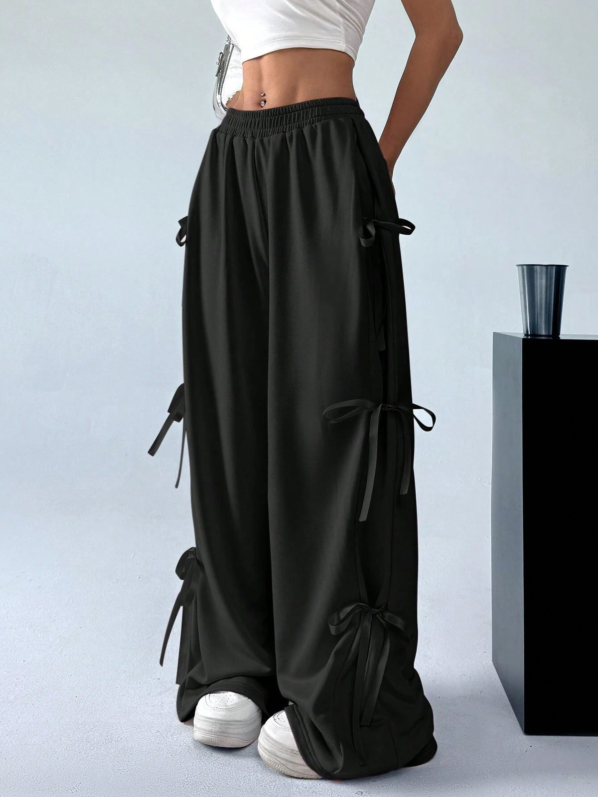 Bow-Side Wide-Leg Pants