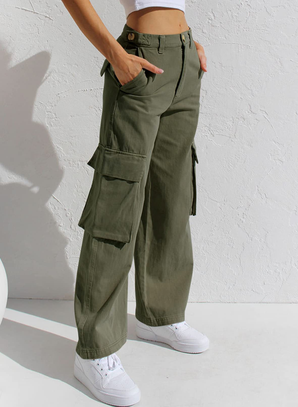 Multi-Pocket Cargo Jeans